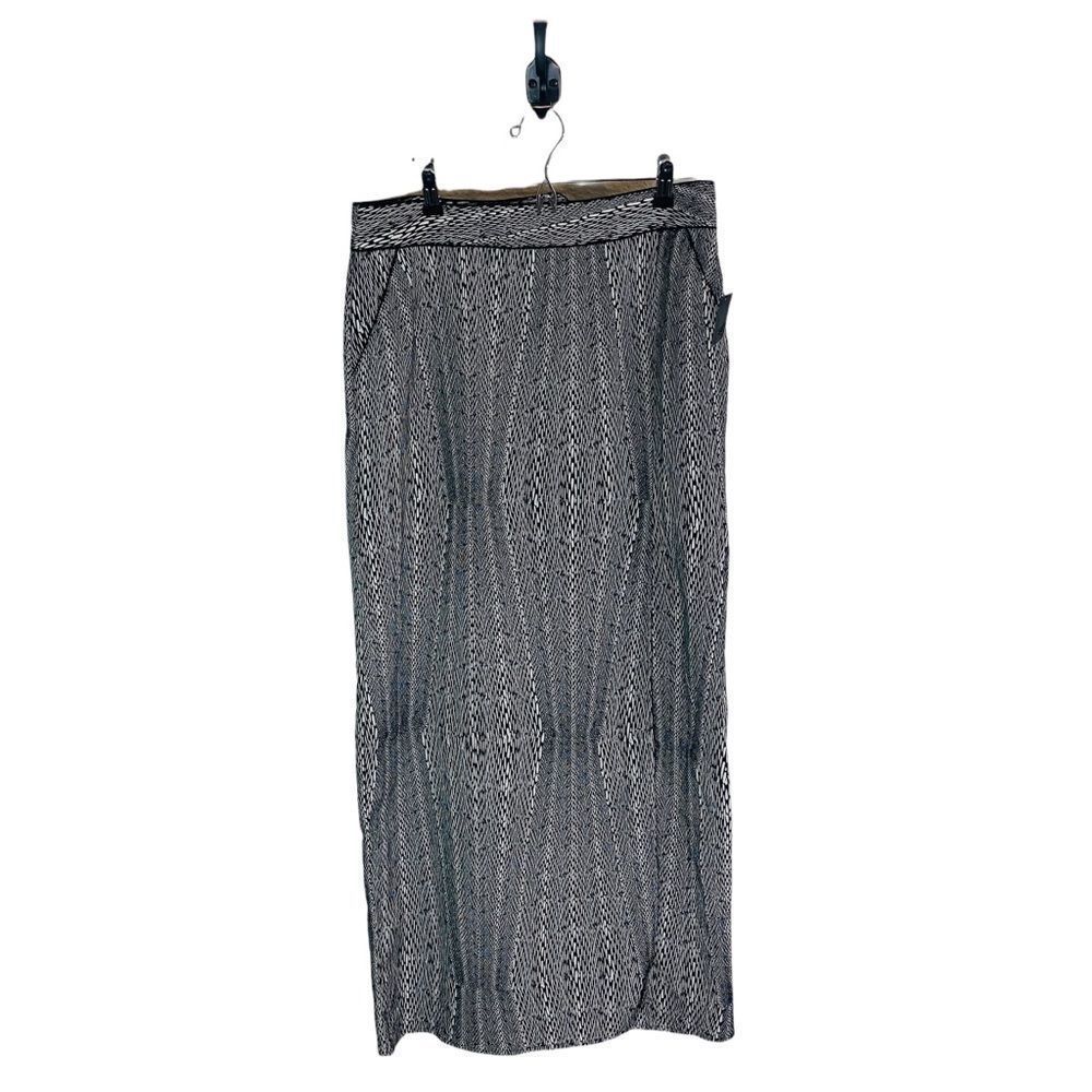 5 for $30 Worthington NWT Skirt Black & White Women’s Size Medium New With Tags